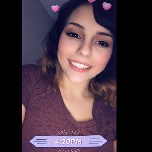 Meet your Posher, Daniela